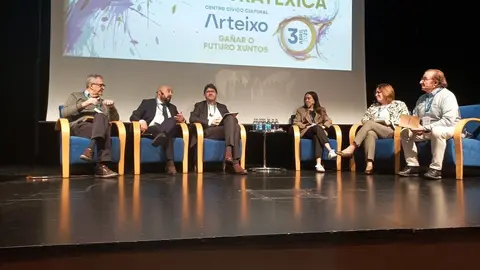 Arteixo celebra su tercera conferencia estrat&eacute;gica.