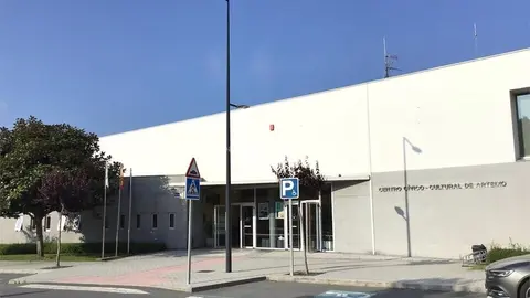 Biblioteca "Henrique Rabu&ntilde;al", en Arteixo.