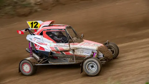 Lolo Berm&uacute;dez firma una gran remontada en el Autocross de Carballo.