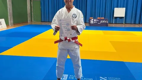 Iv&aacute;n Vicente V&aacute;zquez, primer judoka de Arteixo en conseguir el 6&ordm; Dan de judo.