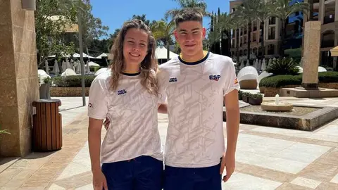 Paula Otero y Mateo Garc&iacute;a, nadadores del CN Arteixo.