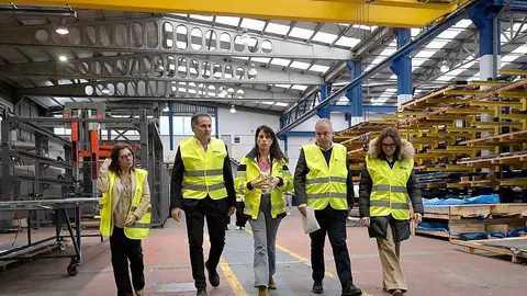 La Xunta visita las instalaciones de la empresa Aluman, en Arteixo. Foto: Moncho Fuentes / AGN A Coru&ntilde;a.