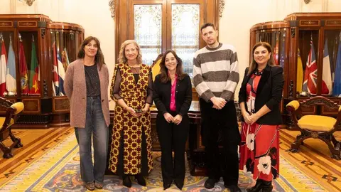 Xurxo Fern&aacute;ndez y Sof&iacute;a V&aacute;zquez, galardonados con los premios P&eacute;rez Lug&iacute;n y Emilio Quesada.