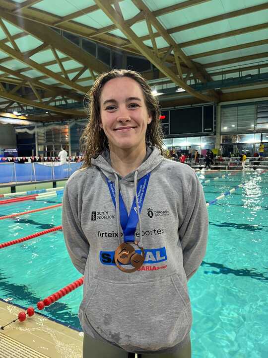 Paula Otero, deportista del Club Natación Arteixo.