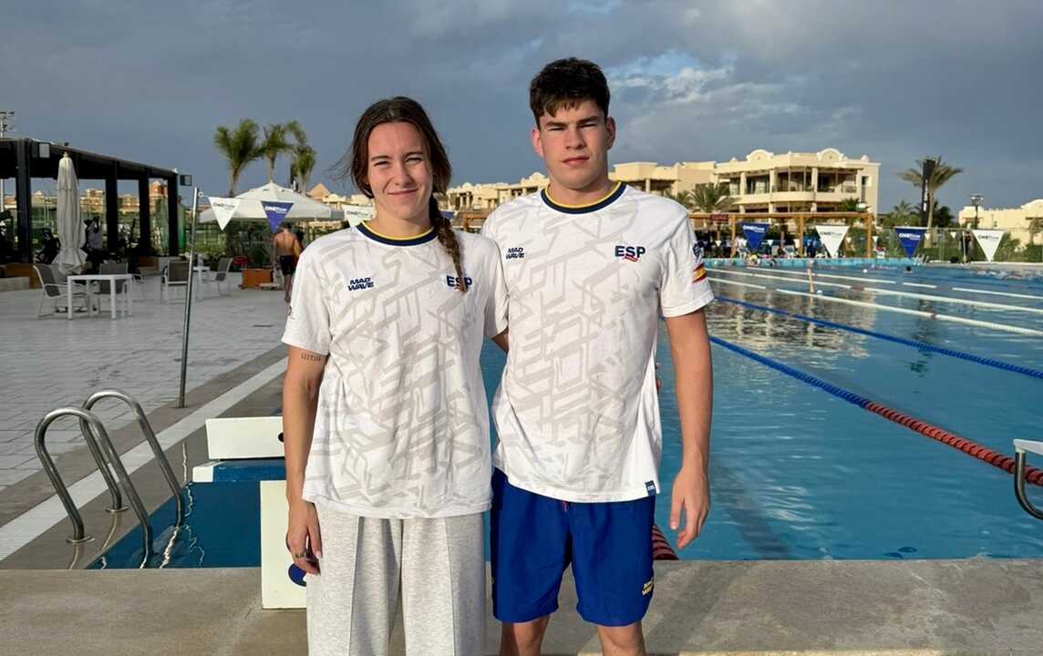 Paula Otero y Mateo García en Egipto.